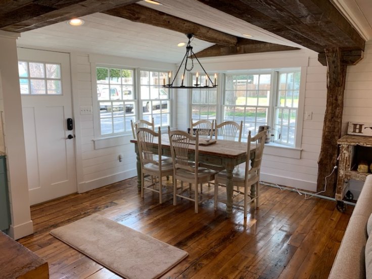 framhouse dining room